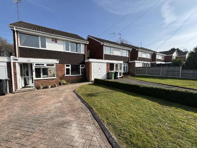 Woodbury Road, HALESOWEN 3 bed house to rent £1,350 pcm £312 pw