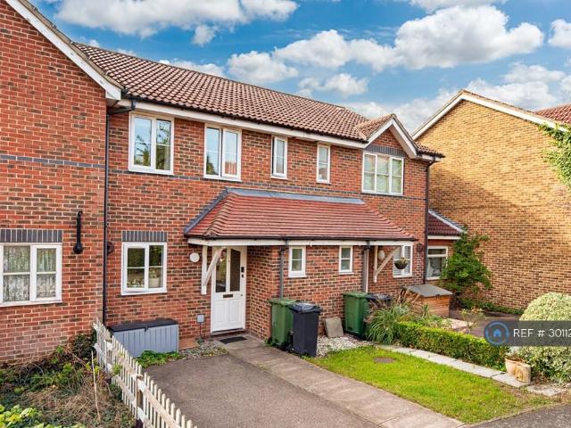 Woodgate Drive, London, SW16 3 bed terraced house to rent £2,600 pcm £600 pw