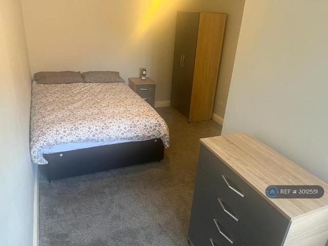 Woodgate Gardens, Birmingham, B32 1 bed in a house share to rent £475 pcm £110 pw