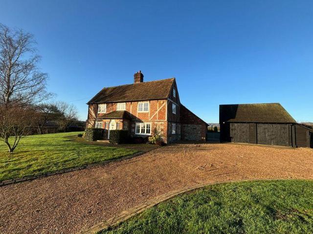 Woodgate Road, West Malling 5 bed detached house to rent £3,500 pcm £808 pw
