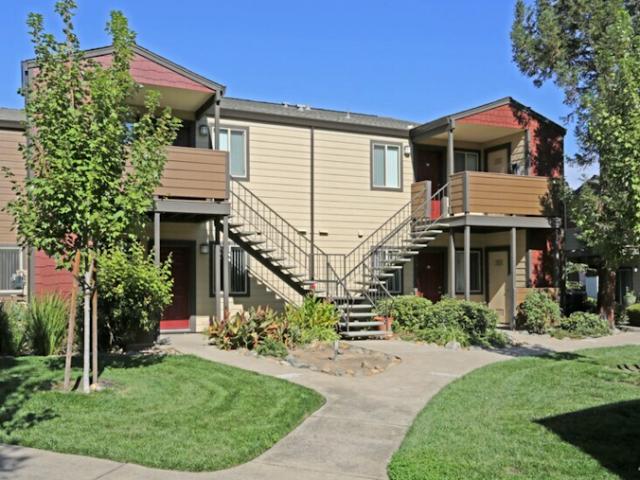 Woodglen at the Meadows Studio Apartment for Rent at 6316 Mariposa Ave, Citrus Heights, CA 95610