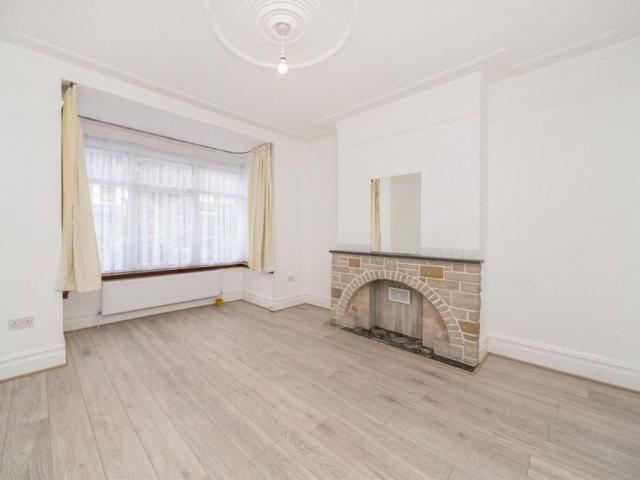 Woodgrange Avenue, N12, London