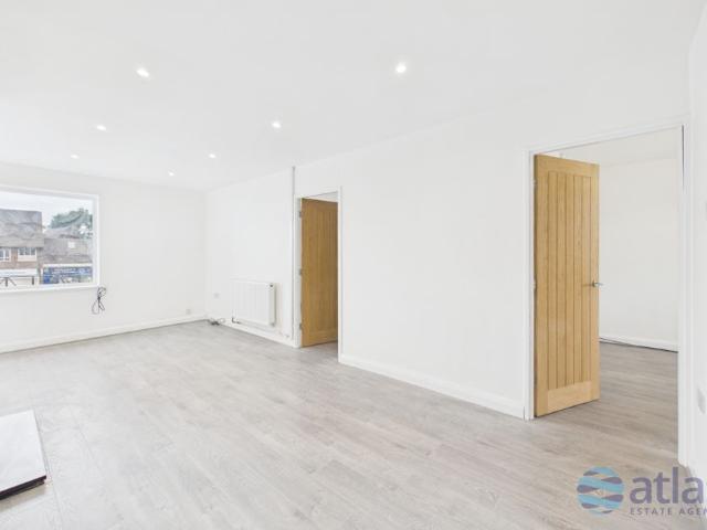 Woodend Avenue, Hunts Cross, L25, L4, Chiltern