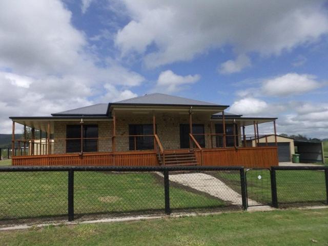 Woodford 3 beds 2 bath 2 car