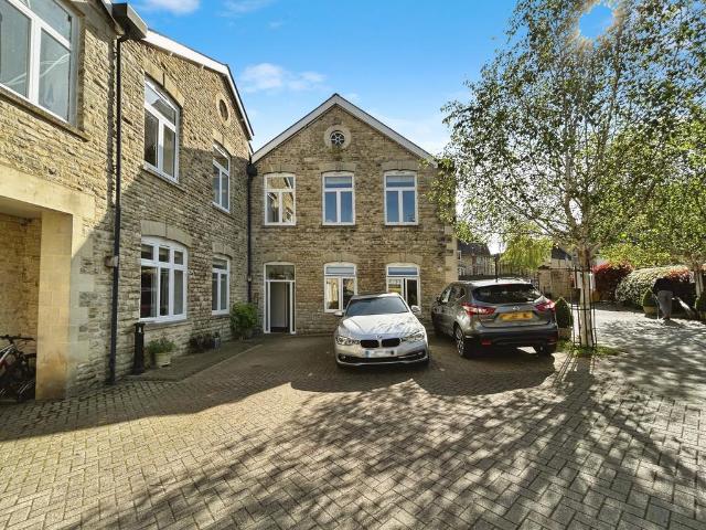 Woodford Mill, Witney OX28 2 bed apartment to rent £1,380 pcm £318 pw