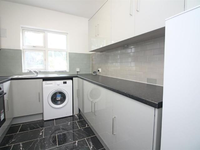 Woodford New Road, London E17, 2 bed flat to rent, £1,700 pcm | PrimeLocation
