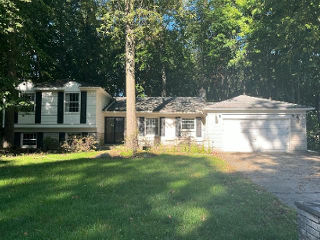 Woodfarm Dr