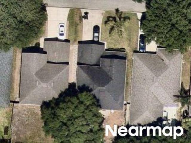 Woodfield Cir S