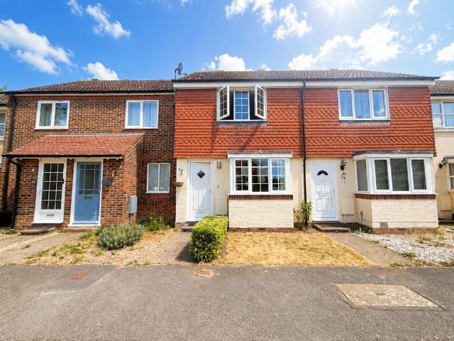 Woodfield Close, Chichester PO20, 2 bed terraced house to rent, £1,250 pcm | PrimeLocation