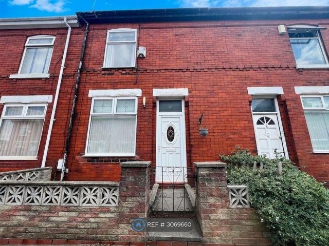 Woodfield Grove, Manchester M30, 2 bed terraced house to rent, £1,100 pcm | PrimeLocation