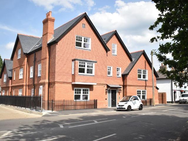 Woodfield Lane, Station House KT21, 1 bed flat to rent, £1,527 pcm | PrimeLocation