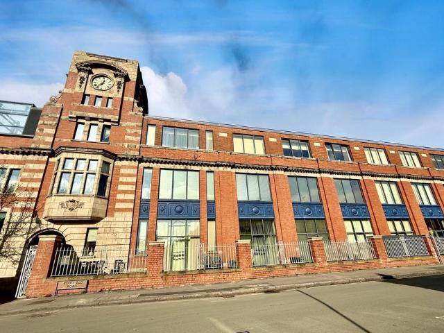 Woodfield Road, Altrincham, WA14 1 bed apartment to rent £1,100 pcm £254 pw