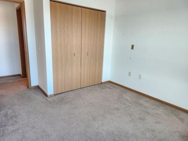 Woodfield Village I 1 Bedroom Apartment for Rent at 445 Cardinal Ln, Howard, WI 54313 Howard