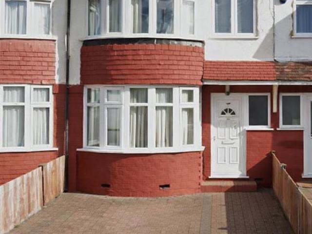 Woodhouse Avenue, Perivale, Greenford UB6, Room to rent, £1,346 pcm | PrimeLocation
