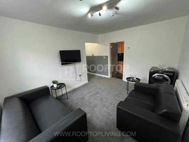 Woodhouse Lane 4 bed house share to rent £2,512 pcm £580 pw