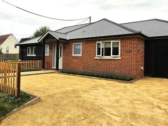 Woodhouse, Smannell SP11 3 bed detached bungalow to rent £2,250 pcm £519 pw