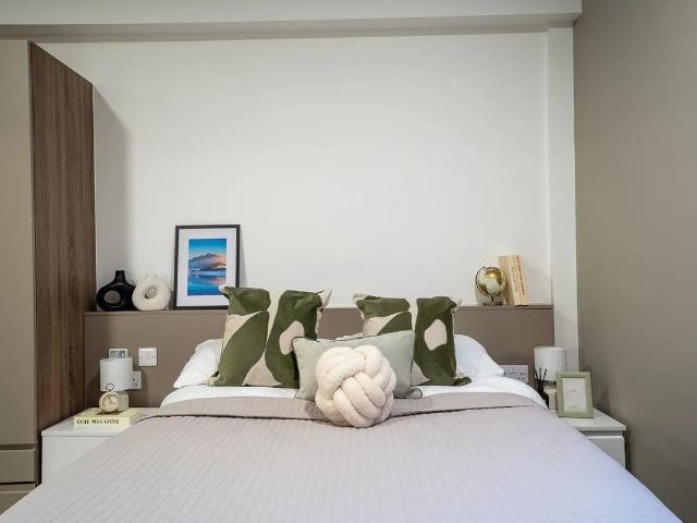 Woodhouse Square, Leeds LS3, Studio to rent, £1,430 pcm | PrimeLocation