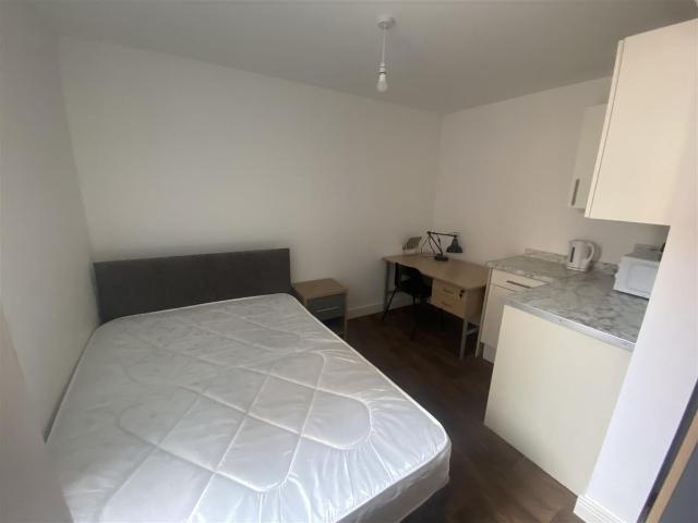 Woodhouse Road, Mansfield NG18, Room to rent, £600 pcm | PrimeLocation