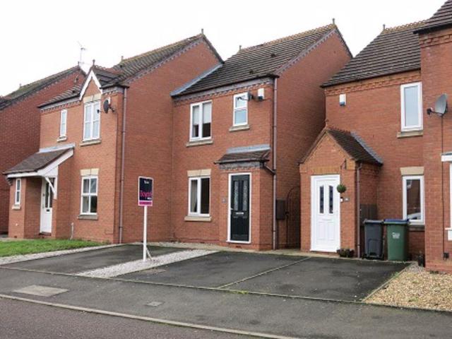 Woodhouse Way, Cradley Heath 2 bed house to rent £975 pcm £225 pw