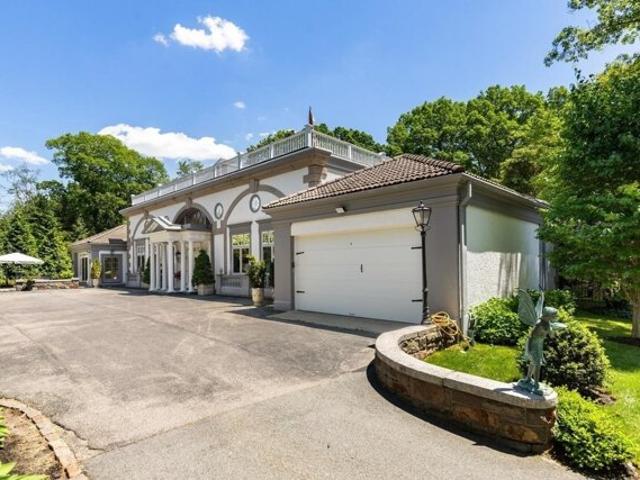 Woodholm Rd, Manchester, Home For Sale