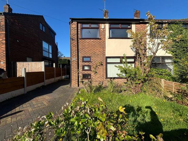 Woodhall Avenue, Whitefield M45, 3 bed semi detached house to rent, £1,395 pcm | PrimeLocation