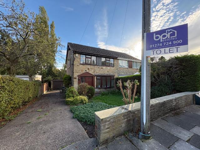 Woodhall Park Mount, Pudsey LS28, 1 bed semi detached house to rent, £1,350 pcm | PrimeLocation