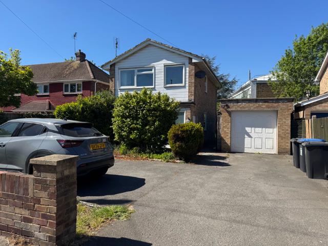 Woodham Lane, Addlestone KT15, 3 bed detached house to rent, £2,100 pcm | PrimeLocation