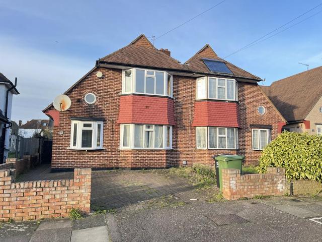 Woodham Road, London SE6 4 bed semi detached house to rent £2,600 pcm £600 pw