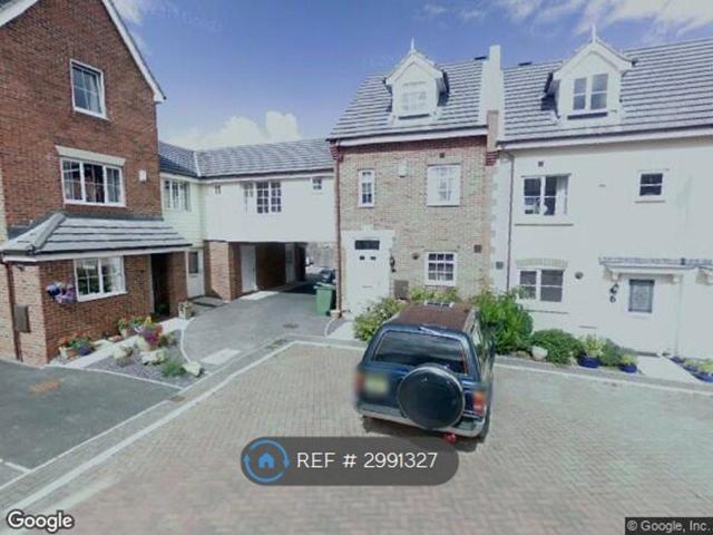 Woodhead Close, Ossett WF5, 1 bed flat to rent, £700 pcm | PrimeLocation