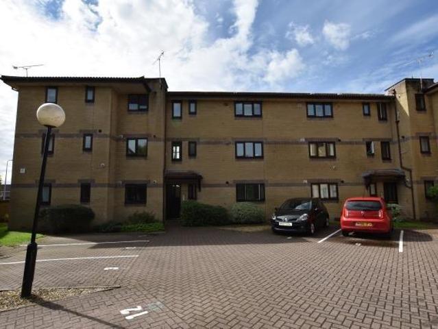 Woodhill Views, Nailsea, Bristol. 2 bed apartment to rent £1,200 pcm £277 pw