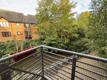 Woodin's Way, Oxford OX1, 2 bed flat to rent, £3,000 pcm | PrimeLocation