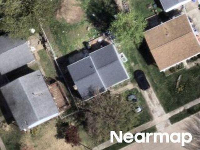 Woodlawn Ave