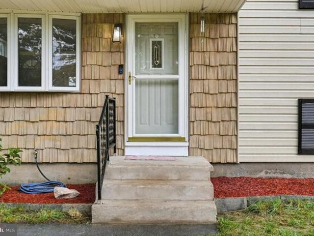 Woodlawn Ave, Williamstown, Home For Sale