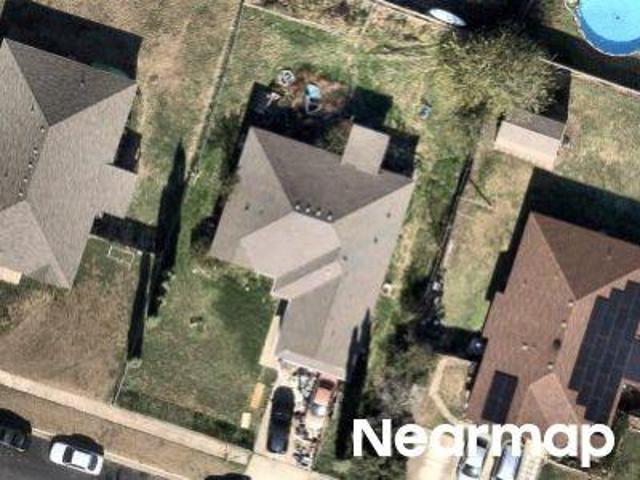 Woodlake Dr