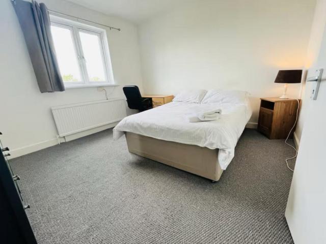 Woodland Terrace, London SE7 5 bed flat share to rent £900 pcm £208 pw