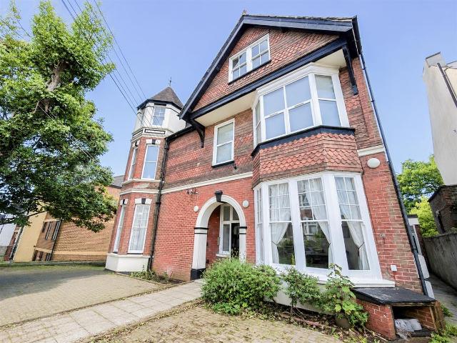 Woodland Vale Road, St Leonards TN37, 2 bed flat to rent, £995 pcm | PrimeLocation