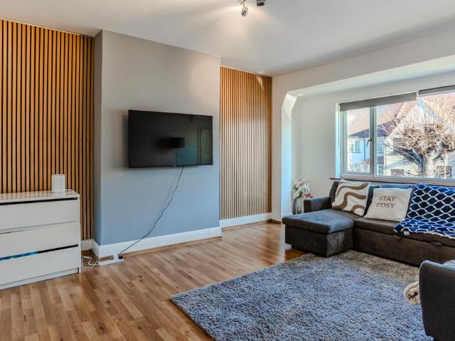 Woodland Way, London NW7, 4 bed flat to rent, £3,700 pcm | PrimeLocation