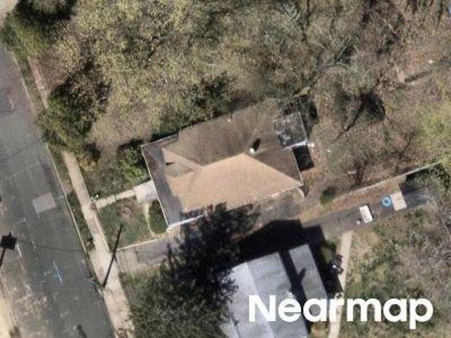 Woodland Ave