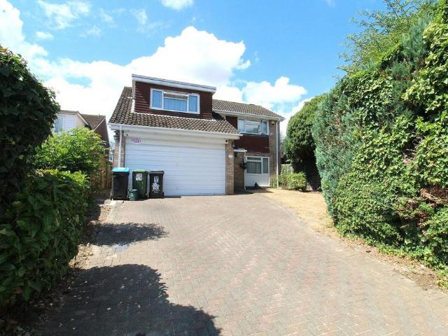 Woodland Close, Hemel Hempstead HP1 4 bed detached house to rent £2,800 pcm £646 pw