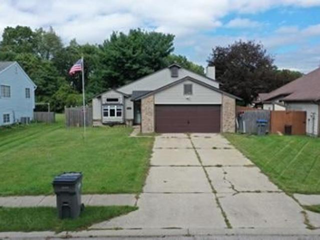 Woodland Dr
