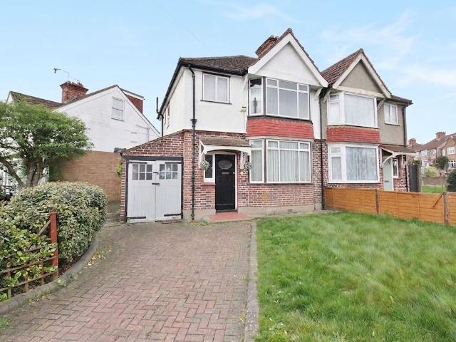 Woodland Gardens, Isleworth TW7, 3 bed semi detached house to rent, £2,200 pcm | PrimeLocation