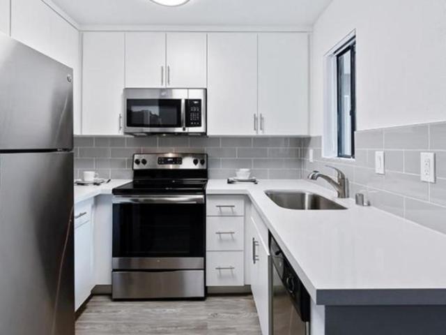 Woodland Hills CA 91367 102977432
