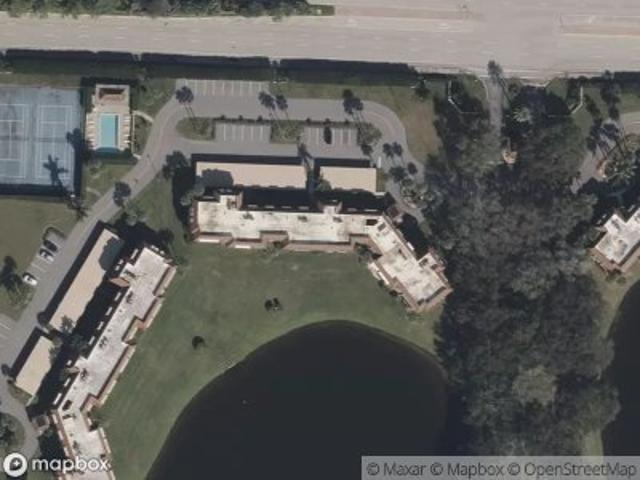Woodland Lakes Dr