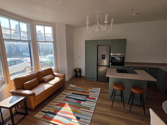 Woodland Road, Darlington, DL3 1 bed apartment to rent £750 pcm £173 pw