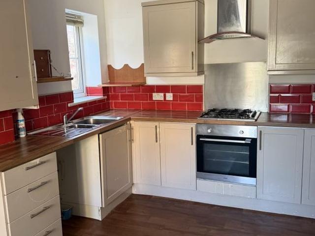 Woodland Road East, Colwyn Bay LL29, 2 bed flat to rent, £750 pcm | PrimeLocation