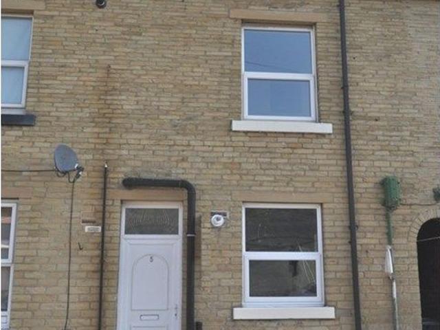 Woodland Square, Brighouse HD6, 1 bed terraced house to rent, £625 pcm | PrimeLocation