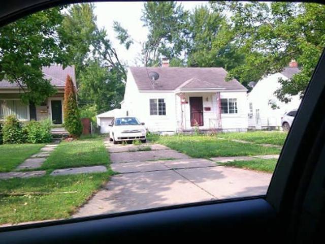 Woodland St
