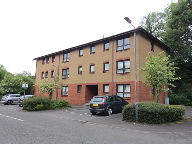 Woodlands Court, Glasgow G60, 2 bed flat to rent, £800 pcm | PrimeLocation