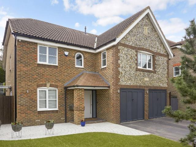 Woodlands Gardens, Epsom KT18, 5 bed detached house to rent, £4,000 pcm | PrimeLocation