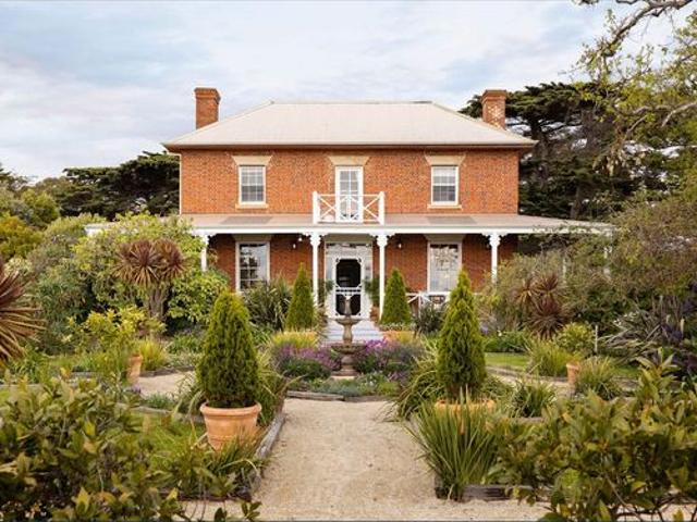 Woodlands, Exceptional, Historical Georgian Homestead in Dennes Point, Bruny Island